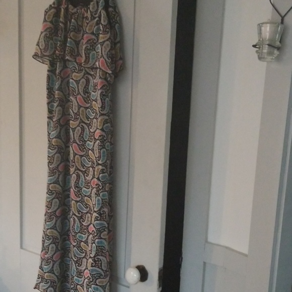 Girls long dtess - Picture 5 of 5